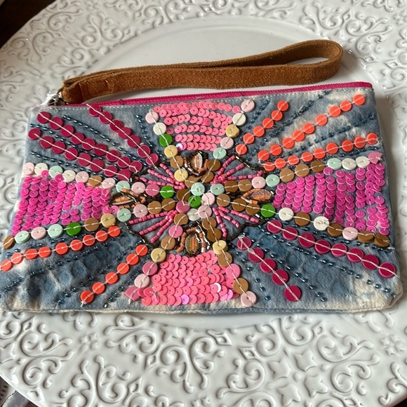 Katydid Handbags - NWT Katy DID Sequined Wristlet